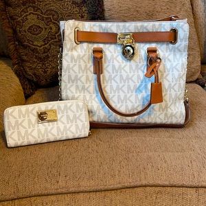 Micheal Kors wallet and tote bag